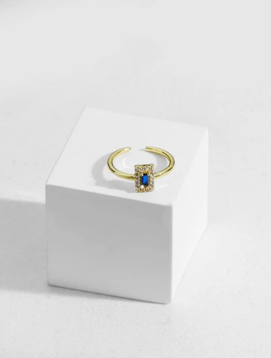 18k gold adjustable blue zircon ring. High quality.