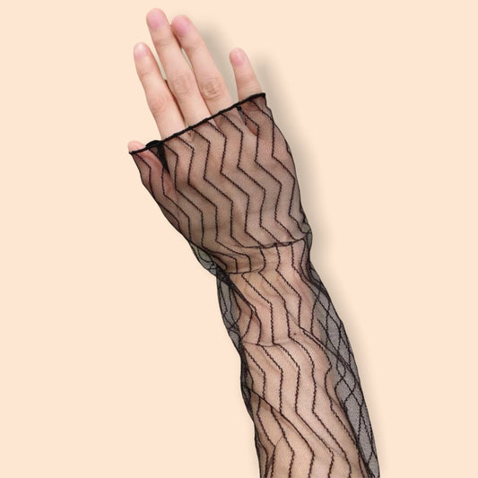Zig zag mesh arm sleeves