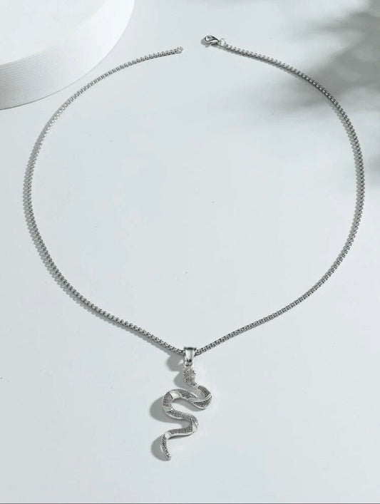 Mens snake chain. Glows in the dark. UV reactive.