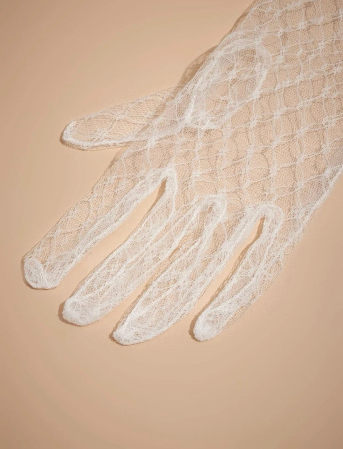 White fashion gloves with lace trim, Below the elbow