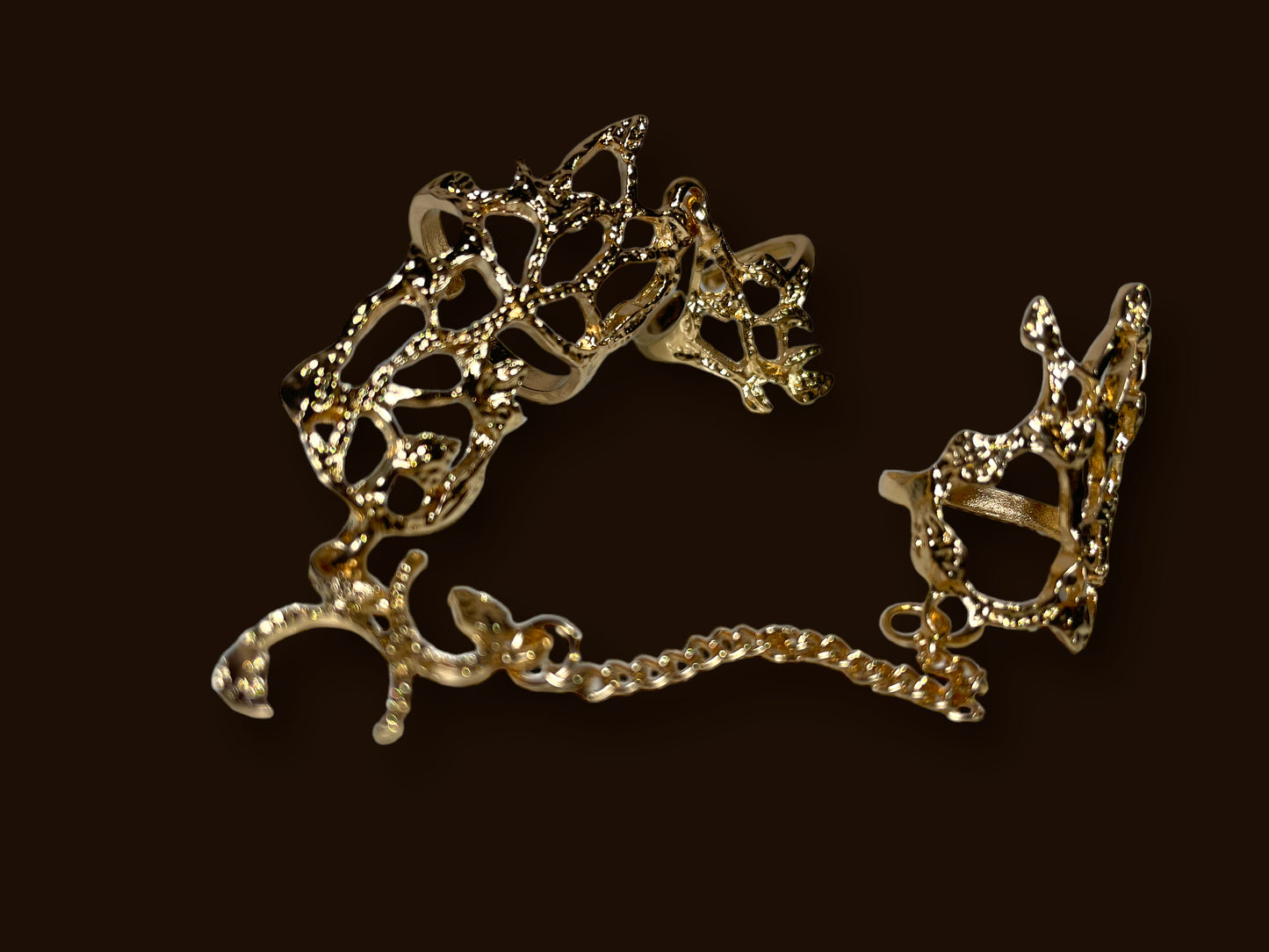 Floral design mitten chain rings